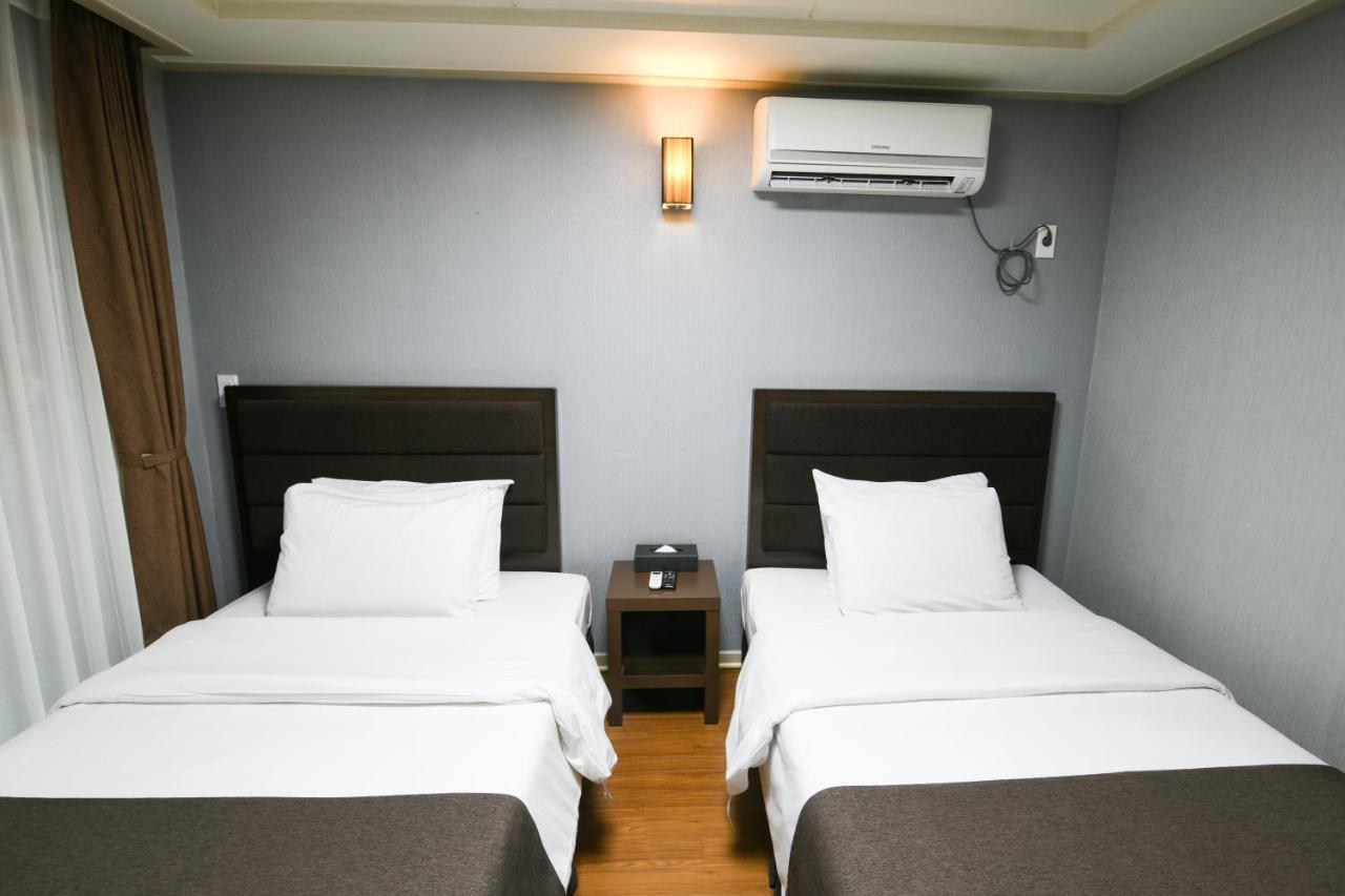 Jeju Airport Hotel Exterior foto
