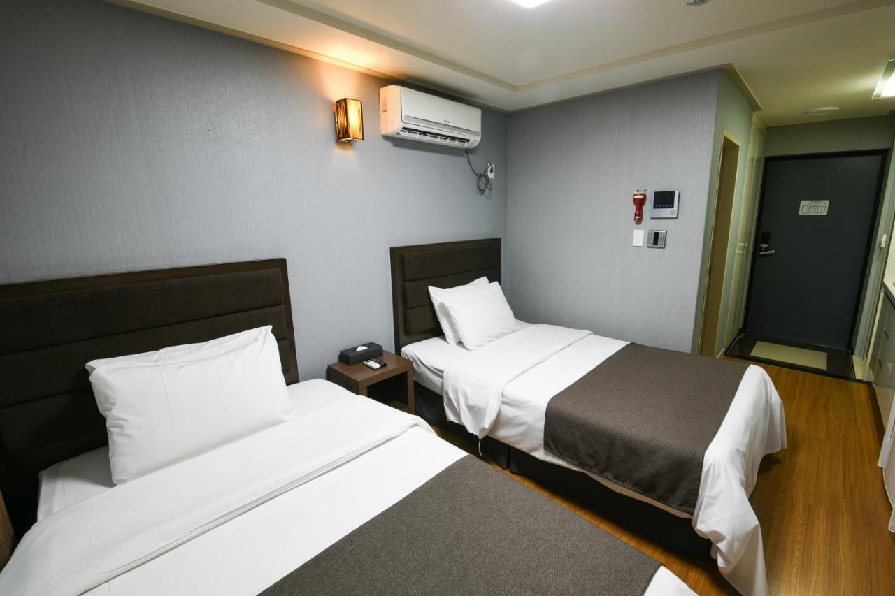 Jeju Airport Hotel Exterior foto