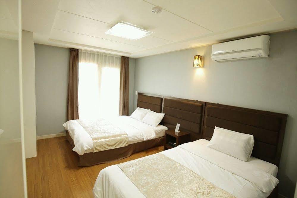 Jeju Airport Hotel Exterior foto